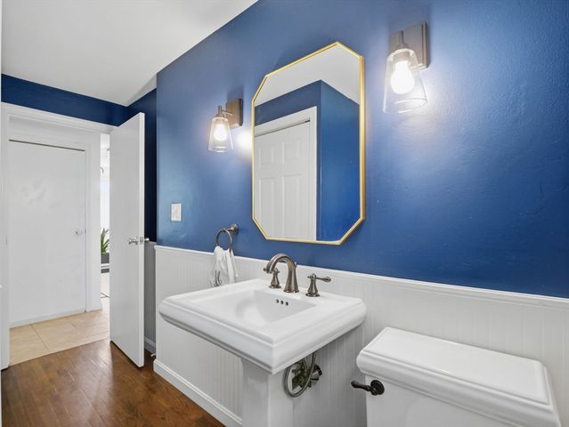 4 Donny Dr, Franklin, MA 02038