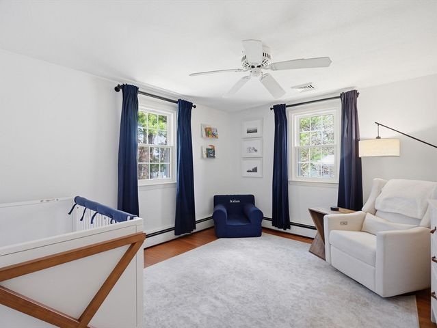 4 Donny Dr, Franklin, MA 02038