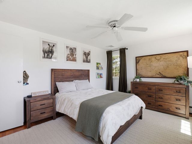 4 Donny Dr, Franklin, MA 02038