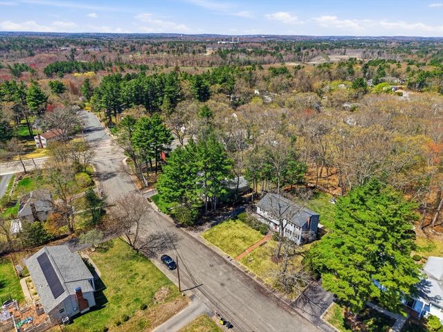 4 Donny Dr, Franklin, MA 02038
