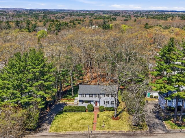 4 Donny Dr, Franklin, MA 02038