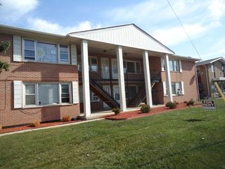 7831 roberts Road 2, Bridgeview, IL 60455