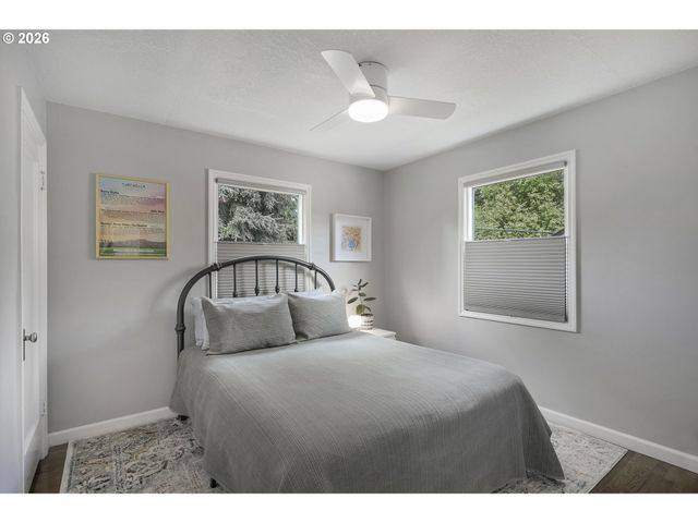 10236 N SMITH St, Portland, OR 97203