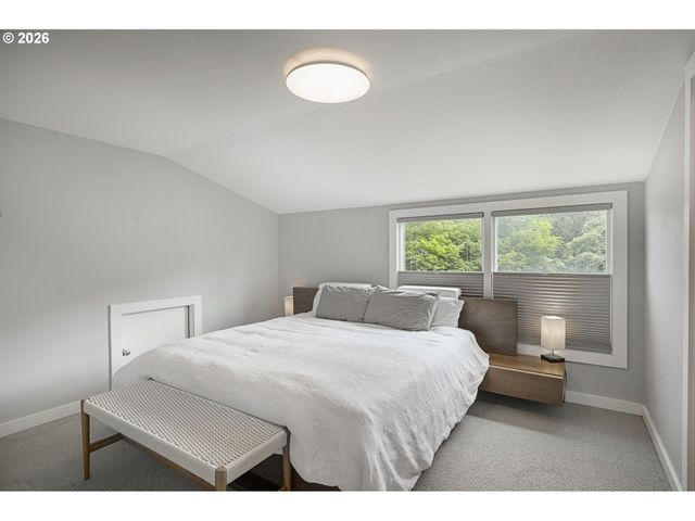 10236 N SMITH St, Portland, OR 97203