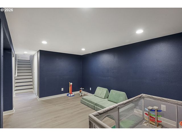 10236 N SMITH St, Portland, OR 97203