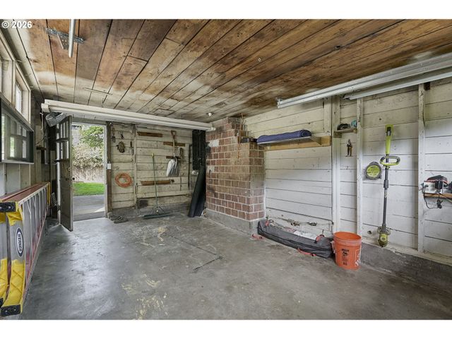 10236 N SMITH St, Portland, OR 97203