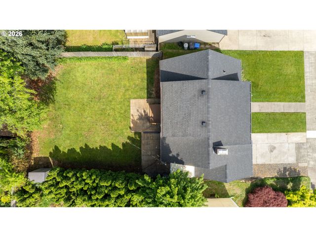 10236 N SMITH St, Portland, OR 97203