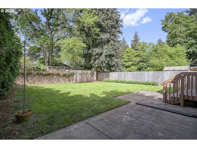 10236 N SMITH St, Portland, OR 97203