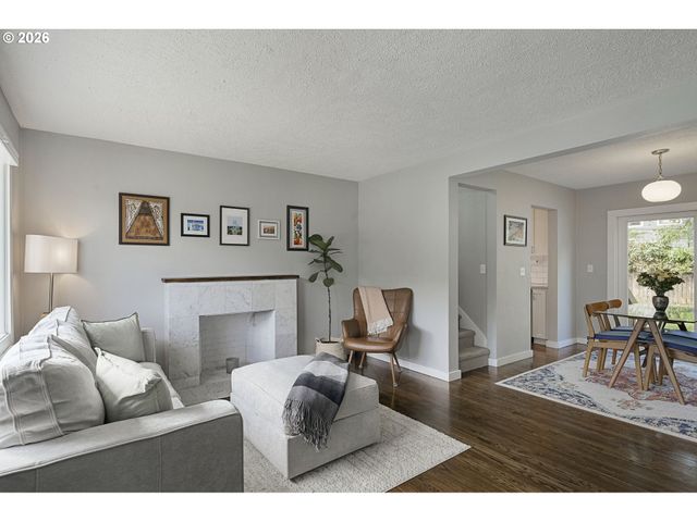10236 N SMITH St, Portland, OR 97203