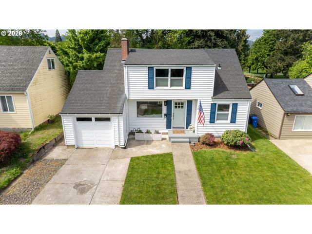 10236 N SMITH St, Portland, OR 97203