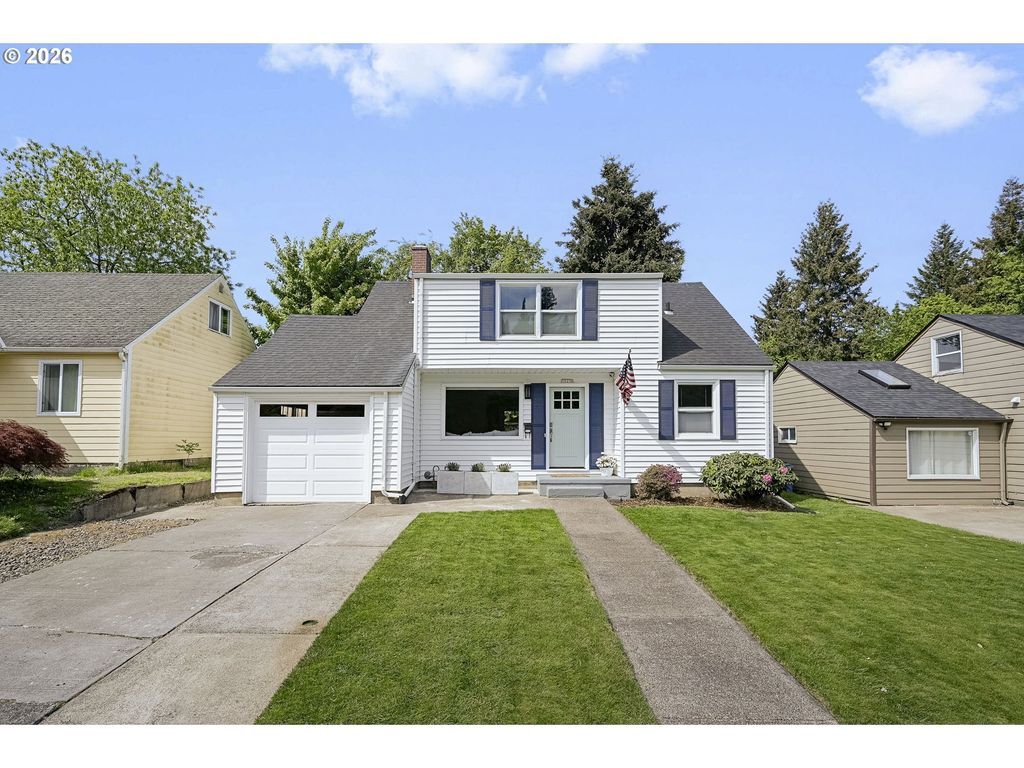 10236 N SMITH St, Portland, OR 97203