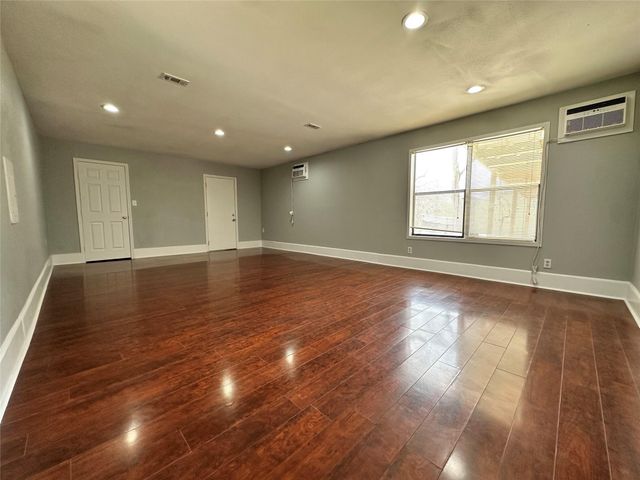 335 Bayou Drive, Channelview, TX 77530