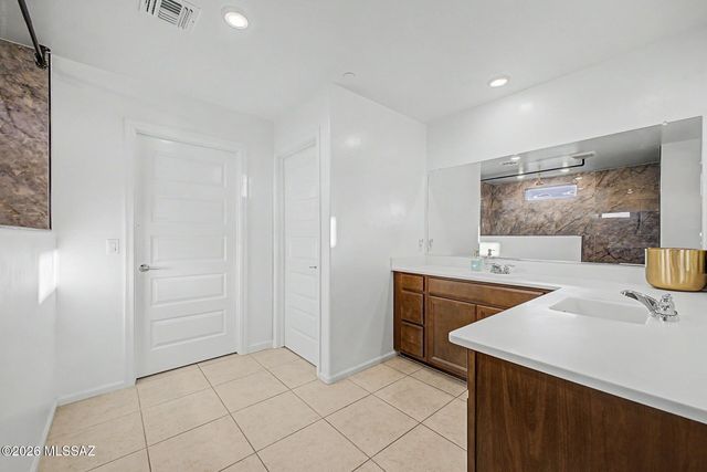 17428 S Nicholas Falls Drive, Vail, AZ 85641