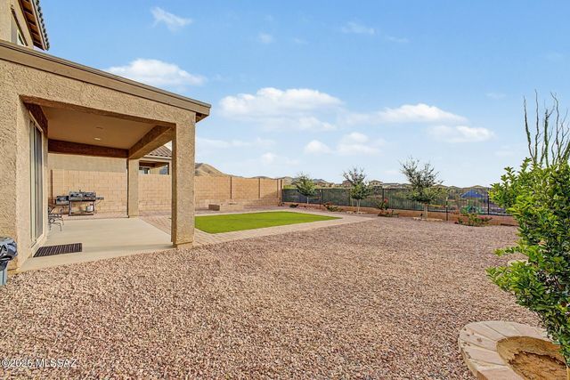 17428 S Nicholas Falls Drive, Vail, AZ 85641