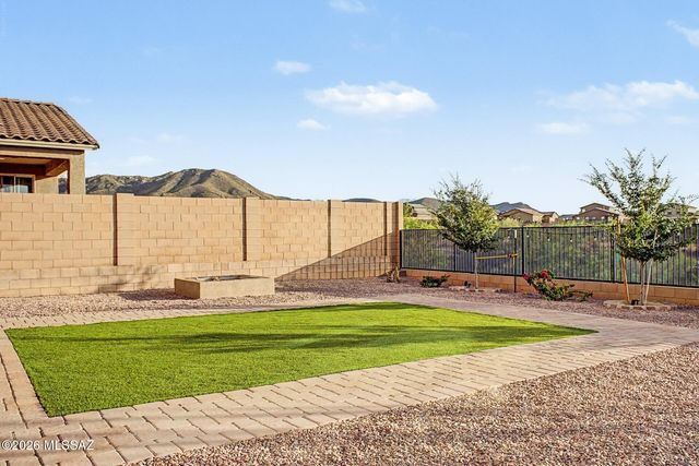 17428 S Nicholas Falls Drive, Vail, AZ 85641