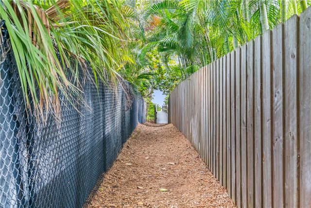 1630 Hidden Pearl Place, Vero Beach, FL 32963