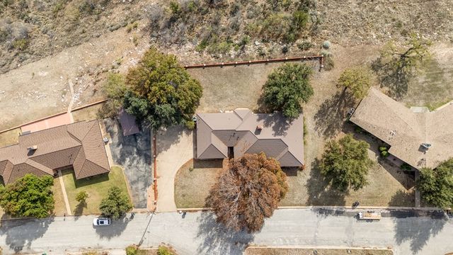 1111 Hillcrest, Coleman, TX 76834