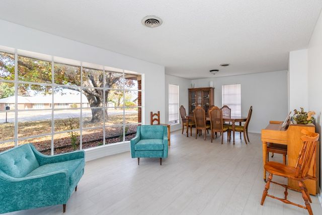 1111 Hillcrest, Coleman, TX 76834