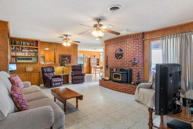 1111 Hillcrest, Coleman, TX 76834