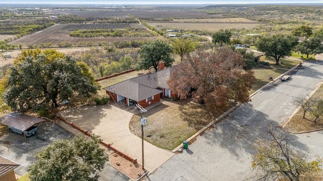 1111 Hillcrest, Coleman, TX 76834