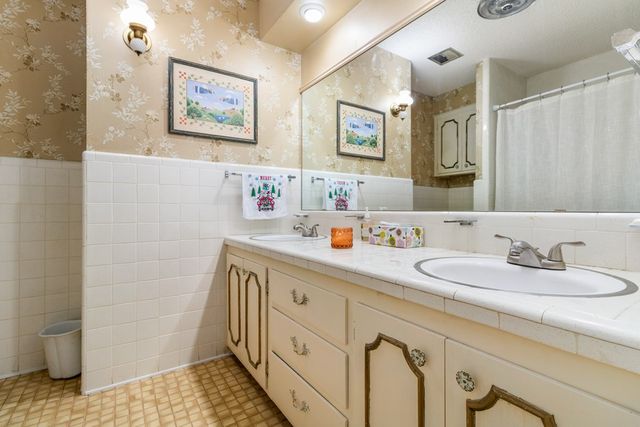 1111 Hillcrest, Coleman, TX 76834