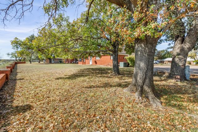 1111 Hillcrest, Coleman, TX 76834