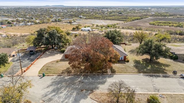 1111 Hillcrest, Coleman, TX 76834