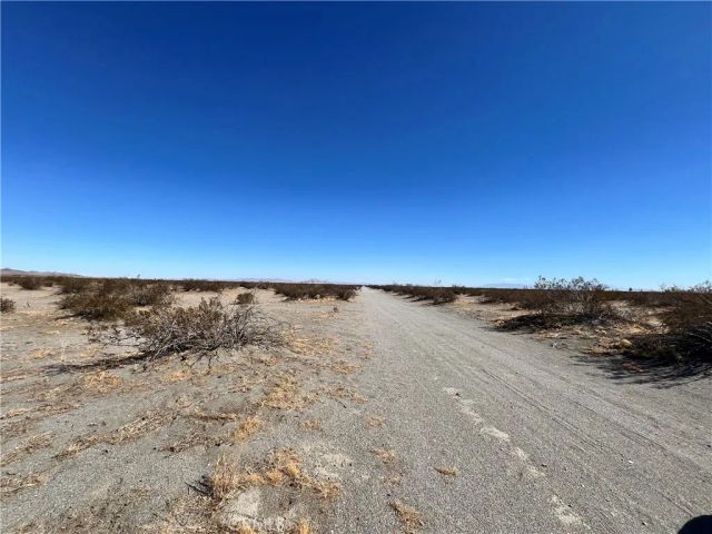 1 Boquina, Adelanto, CA 92301