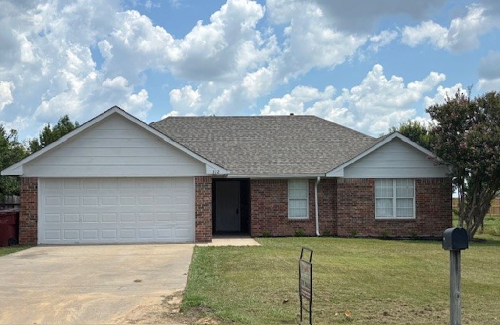 312 Barton Street, Royse City, TX 75189