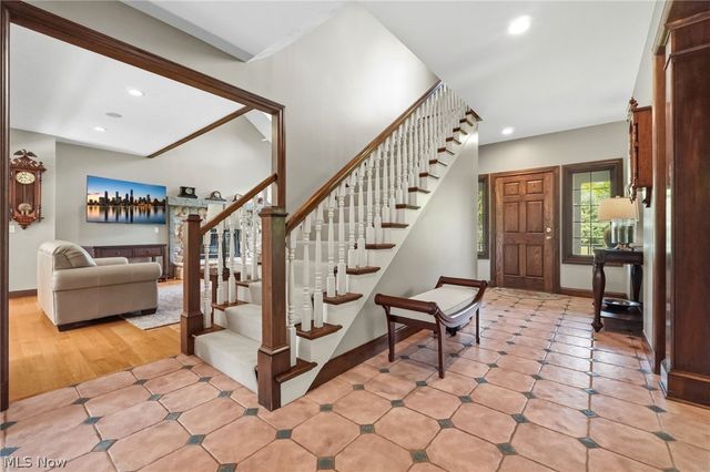 18130 Greatwood Lane, Chagrin Falls, OH 44023