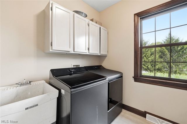 18130 Greatwood Lane, Chagrin Falls, OH 44023