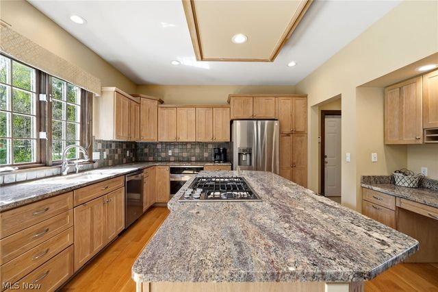 18130 Greatwood Lane, Chagrin Falls, OH 44023