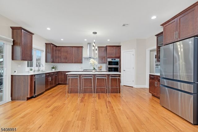 2 Maddie Ct, Woodbridge Twp., NJ 07067