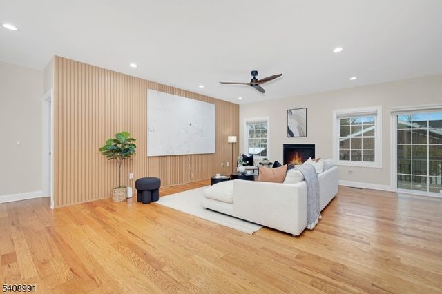 2 Maddie Ct, Woodbridge Twp., NJ 07067