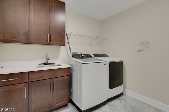 2 Maddie Ct, Woodbridge Twp., NJ 07067