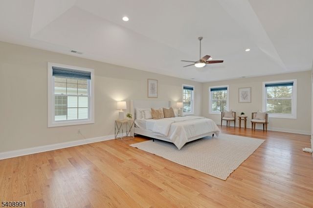 2 Maddie Ct, Woodbridge Twp., NJ 07067