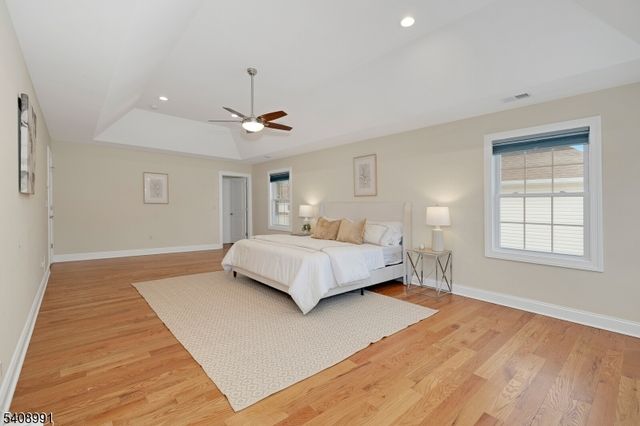 2 Maddie Ct, Woodbridge Twp., NJ 07067