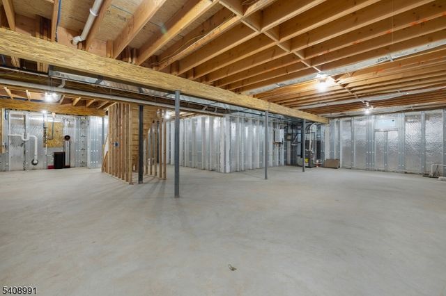 2 Maddie Ct, Woodbridge Twp., NJ 07067