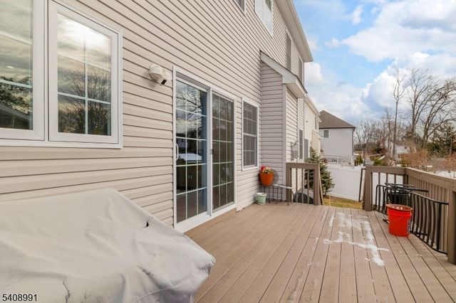 2 Maddie Ct, Woodbridge Twp., NJ 07067