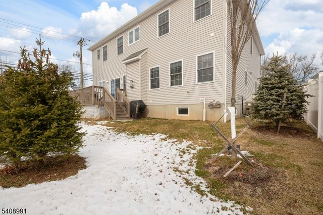 2 Maddie Ct, Woodbridge Twp., NJ 07067