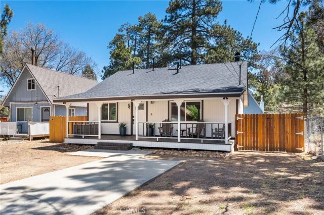 531 Santa Barbara, Sugarloaf, CA 92386