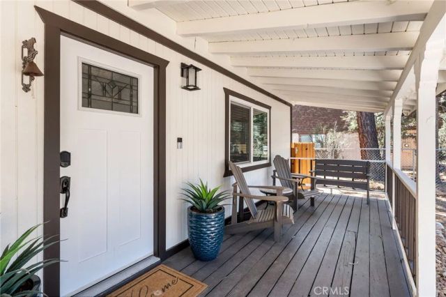 531 Santa Barbara, Sugarloaf, CA 92386