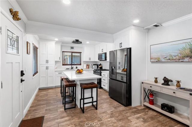 531 Santa Barbara, Sugarloaf, CA 92386