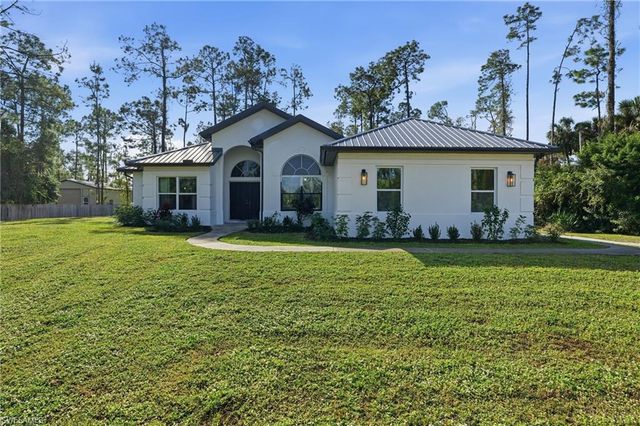 2362 27th AVE NE, Naples, FL 34120