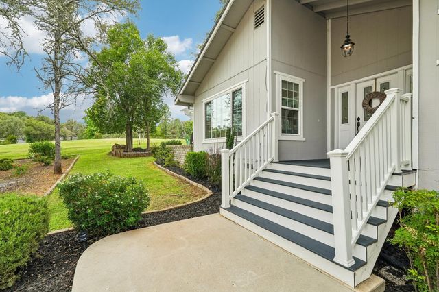 11883 Torrey Pines Dr, Auburn, CA 95602