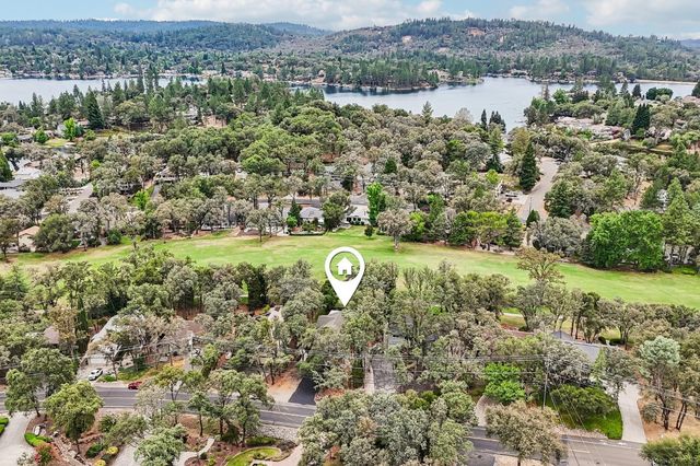 11883 Torrey Pines Dr, Auburn, CA 95602