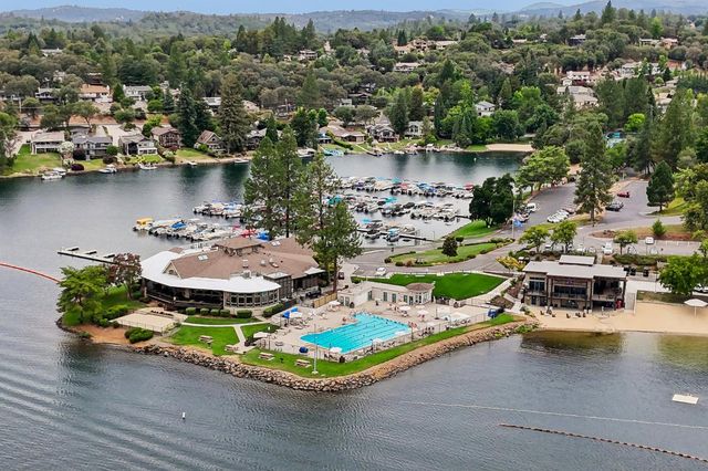 11883 Torrey Pines Dr, Auburn, CA 95602