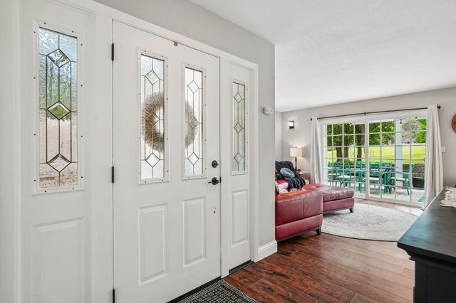 11883 Torrey Pines Dr, Auburn, CA 95602