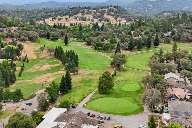 11883 Torrey Pines Dr, Auburn, CA 95602