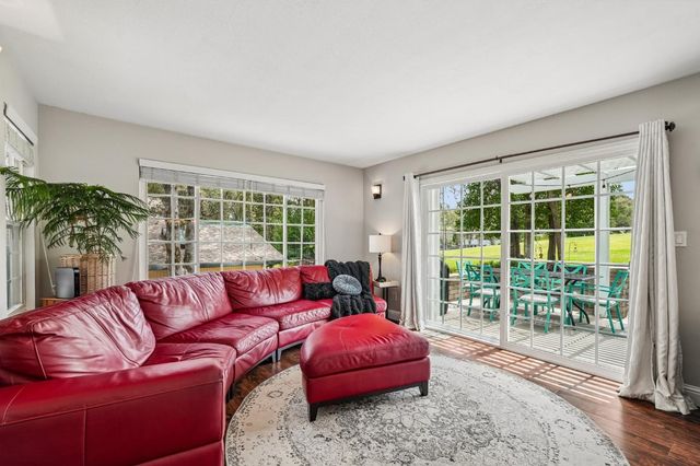 11883 Torrey Pines Dr, Auburn, CA 95602